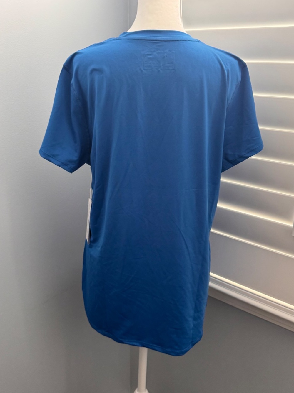 NWT Arctic Cool Sport Tee Size Large - Picture 2 of 4